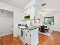 1015 W MONTROSE ST — photo 24