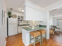 1015 W MONTROSE ST — photo 28