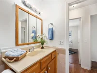 1015 W MONTROSE ST — photo 39