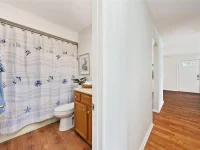1015 W MONTROSE ST — photo 40