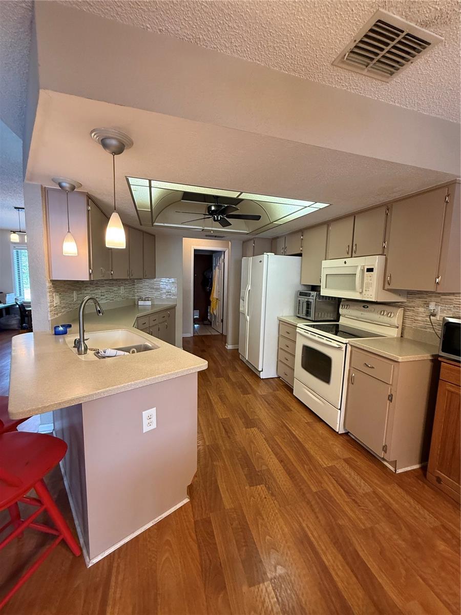 9231 ELDRIDGE RD, SPRING HILL, FL — photo 8