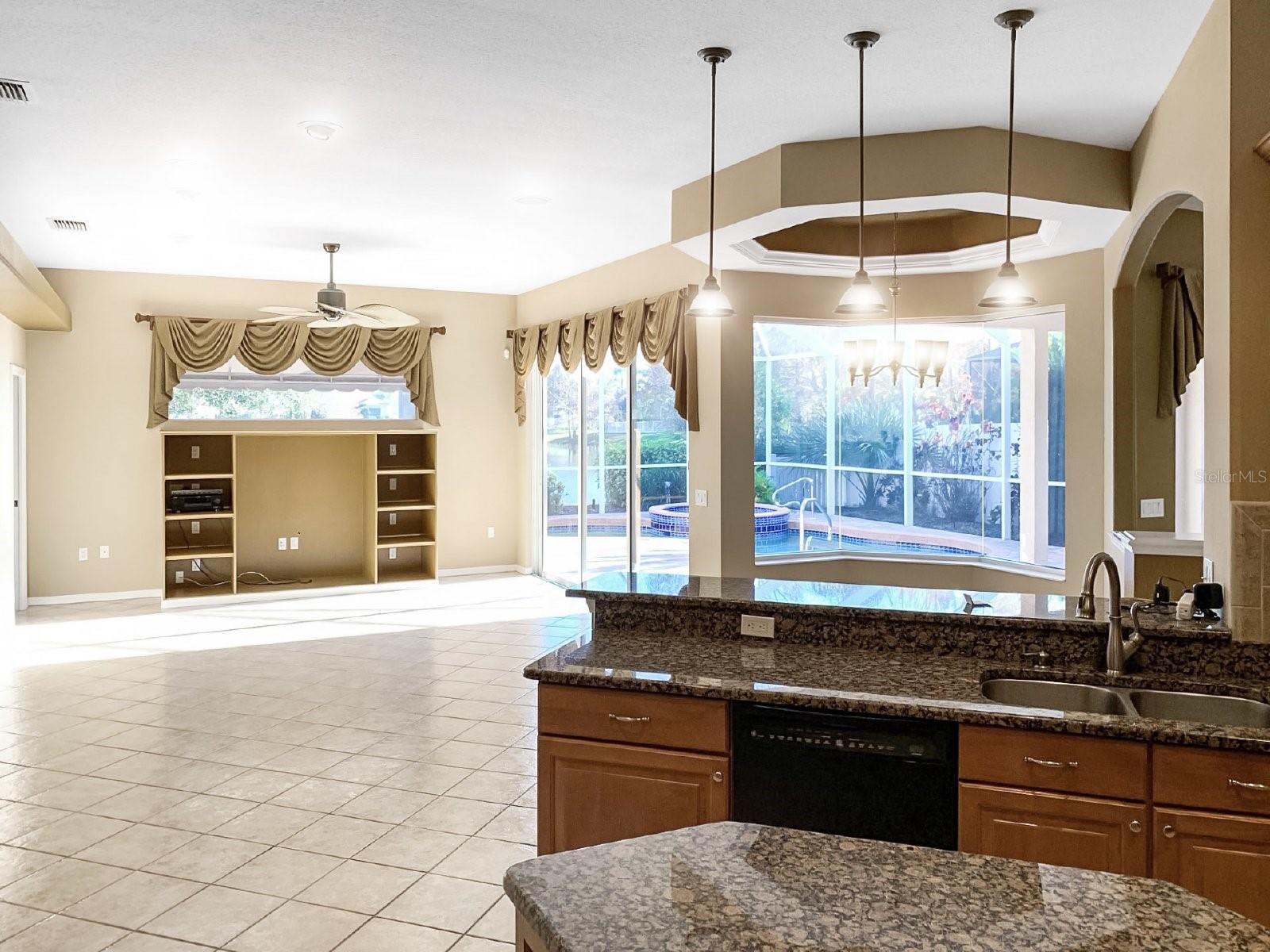 14024 NIGHTHAWK TER, LAKEWOOD RANCH, FL — photo 3