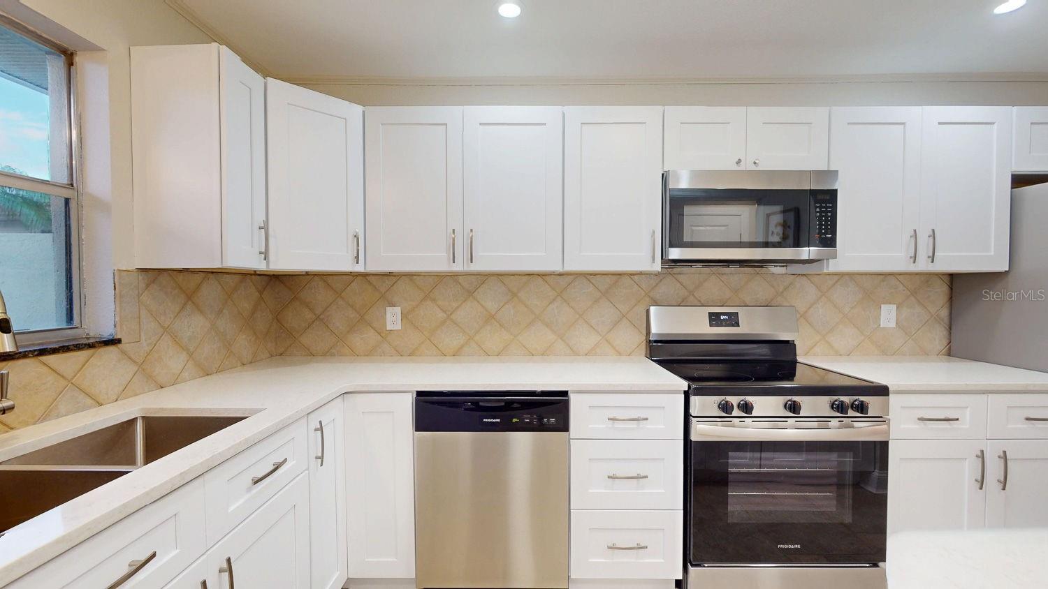 636 BOCA CIEGA POINT BLVD S, ST PETERSBURG, FL — photo 14