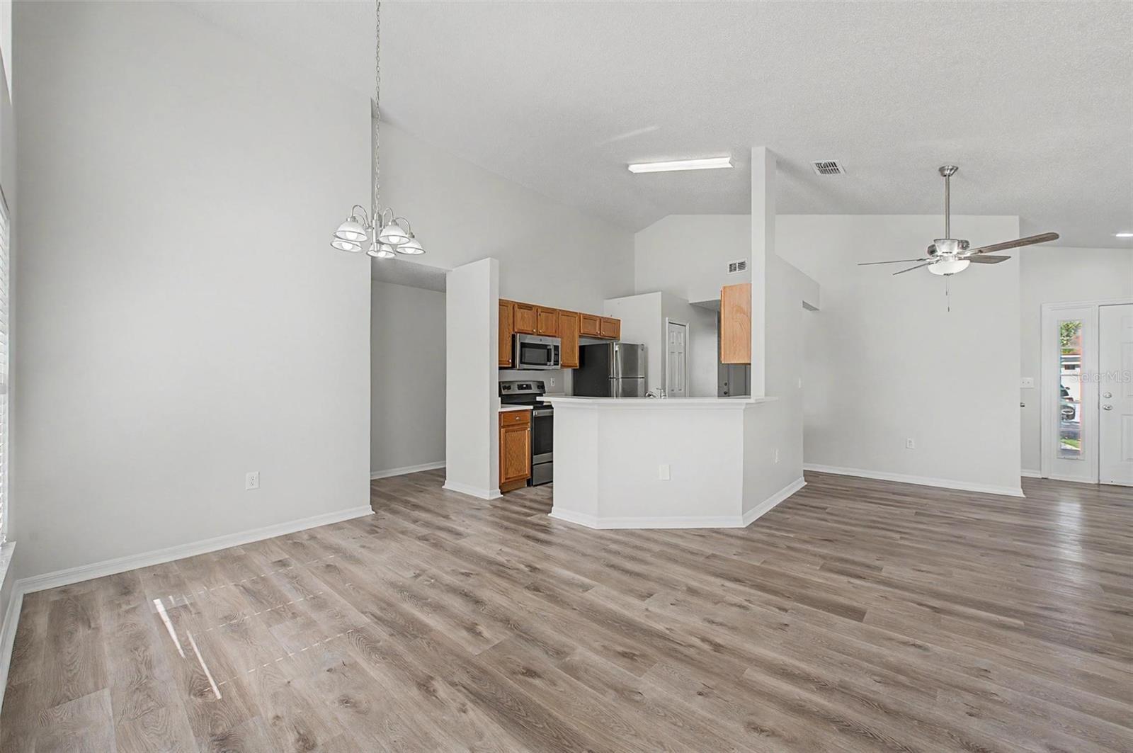 421 HOLBORN LOOP, DAVENPORT, FL — photo 12