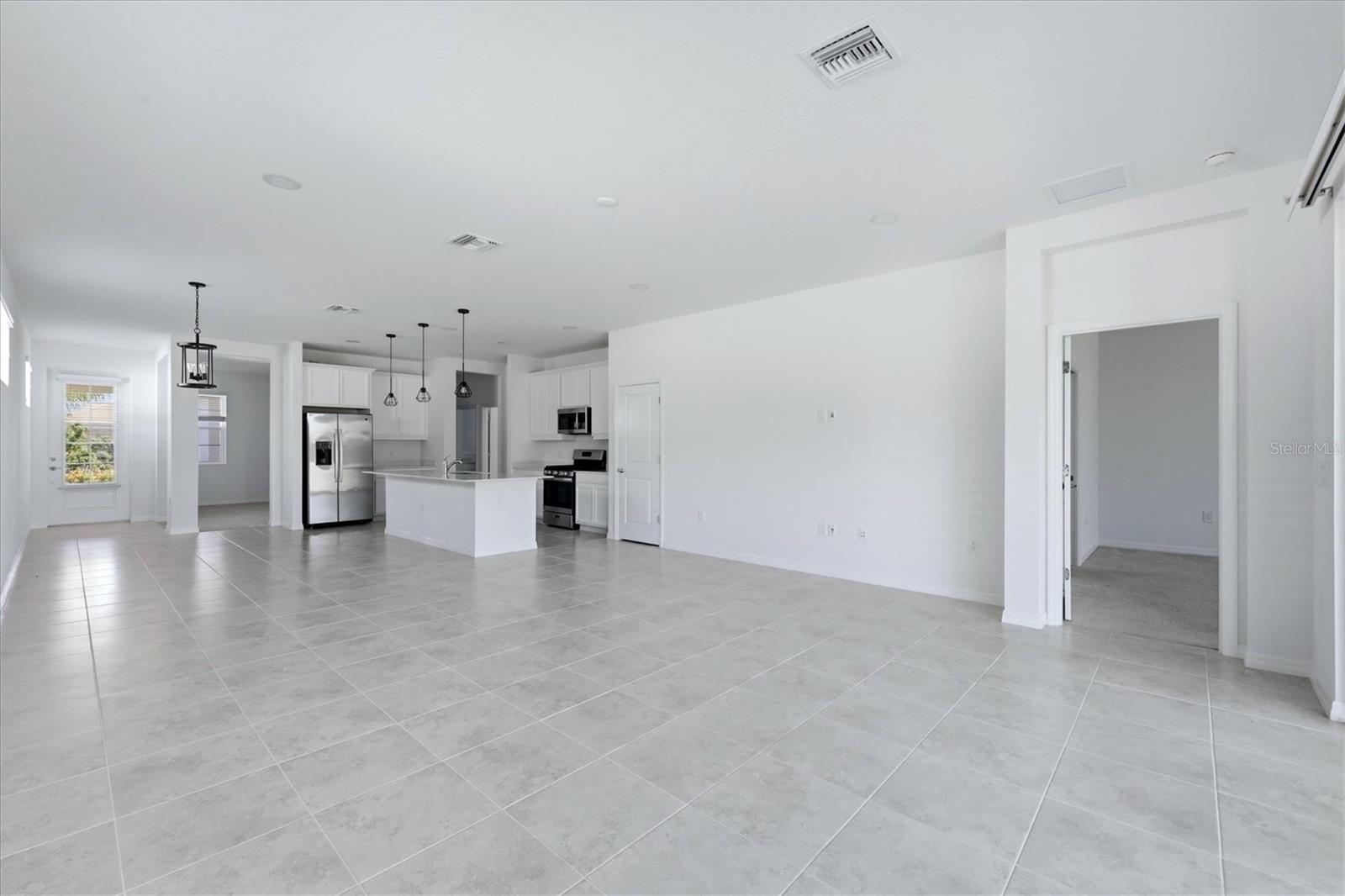 8113 STERNWAY RD, SARASOTA, FL — photo 6