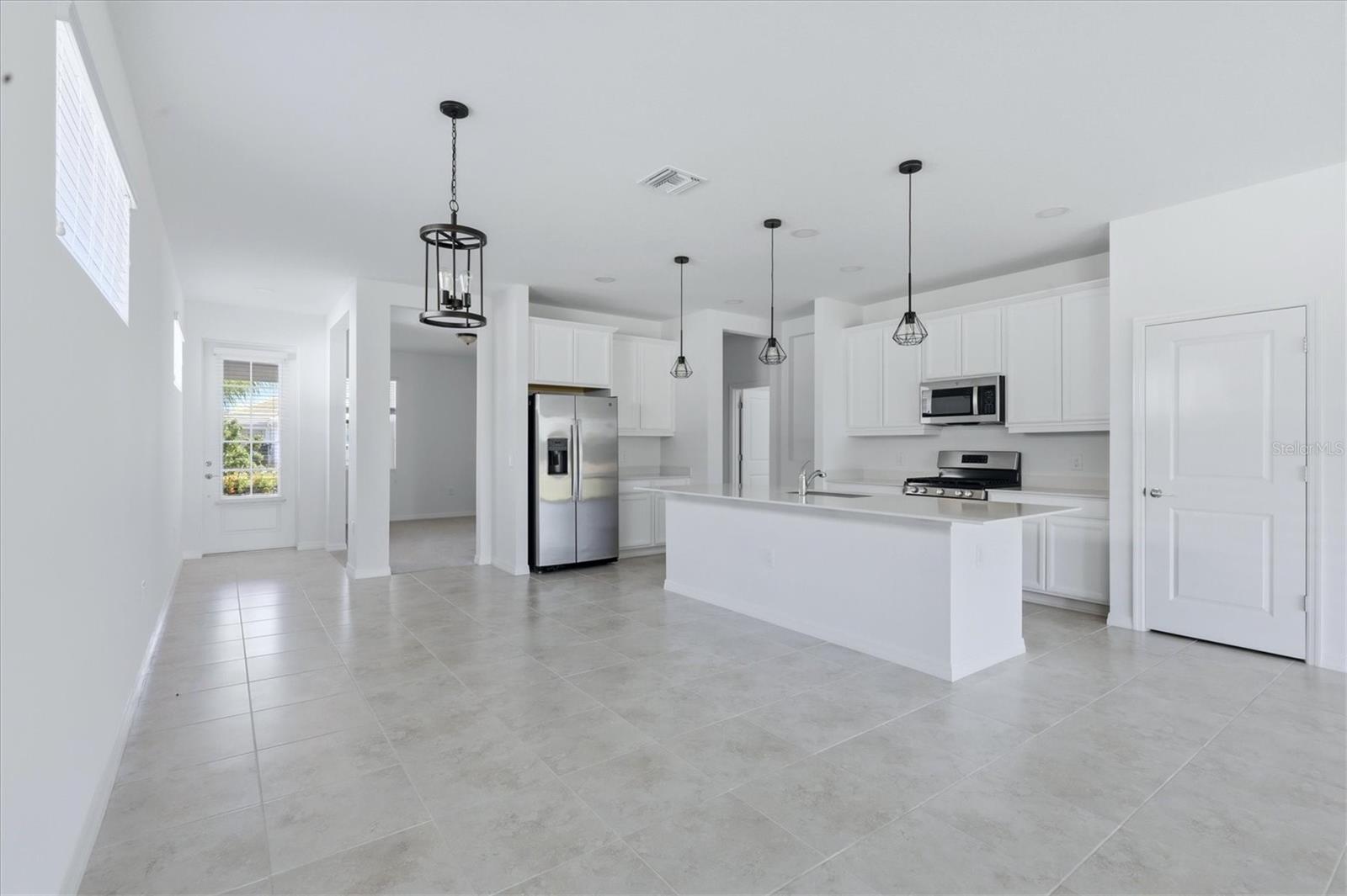 8113 STERNWAY RD, SARASOTA, FL — photo 7