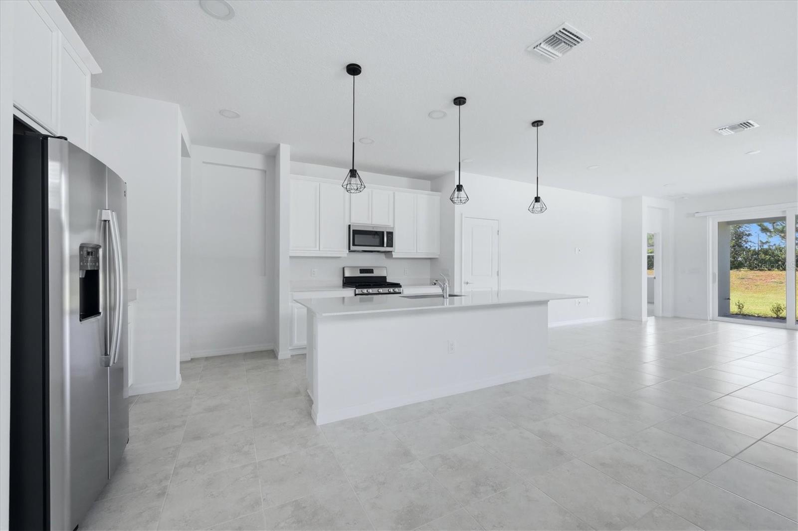 8113 STERNWAY RD, SARASOTA, FL — photo 10