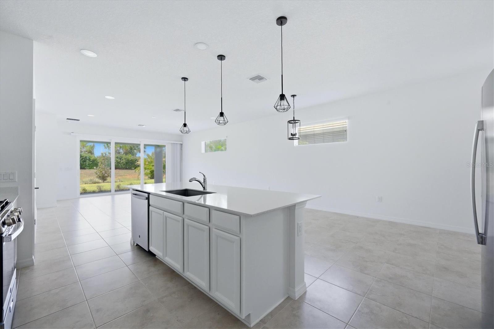 8113 STERNWAY RD, SARASOTA, FL — photo 11