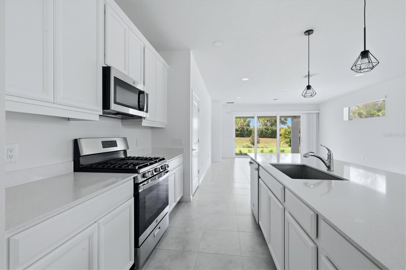 8113 STERNWAY RD, SARASOTA, FL — photo 12