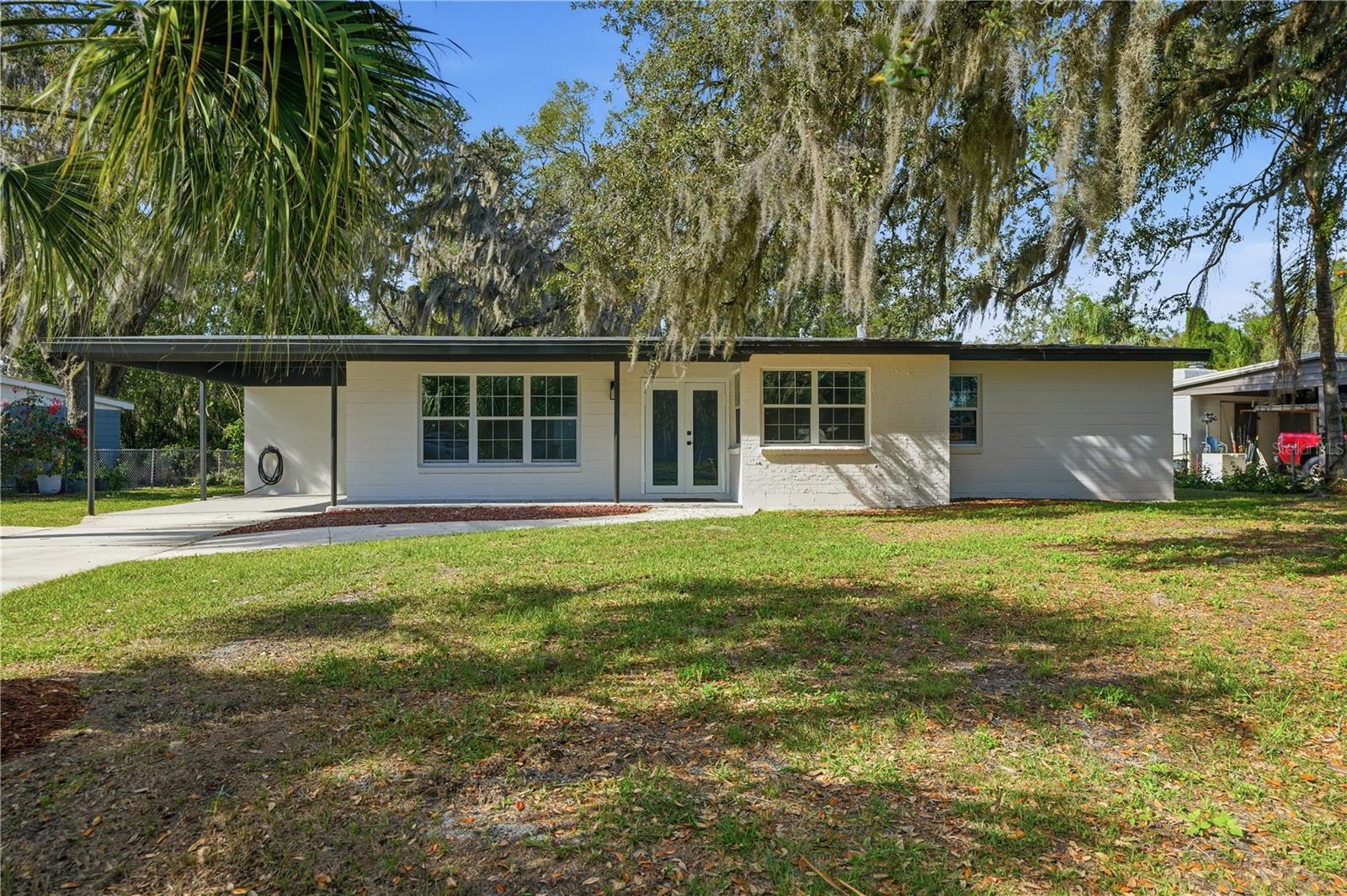 707 ABERDEEN CIR, TAMPA, FL