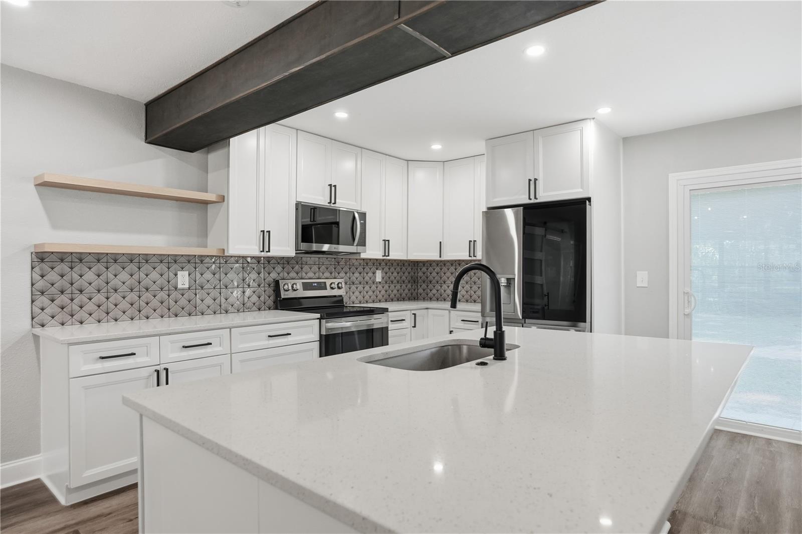 707 ABERDEEN CIR, TAMPA, FL — photo 7