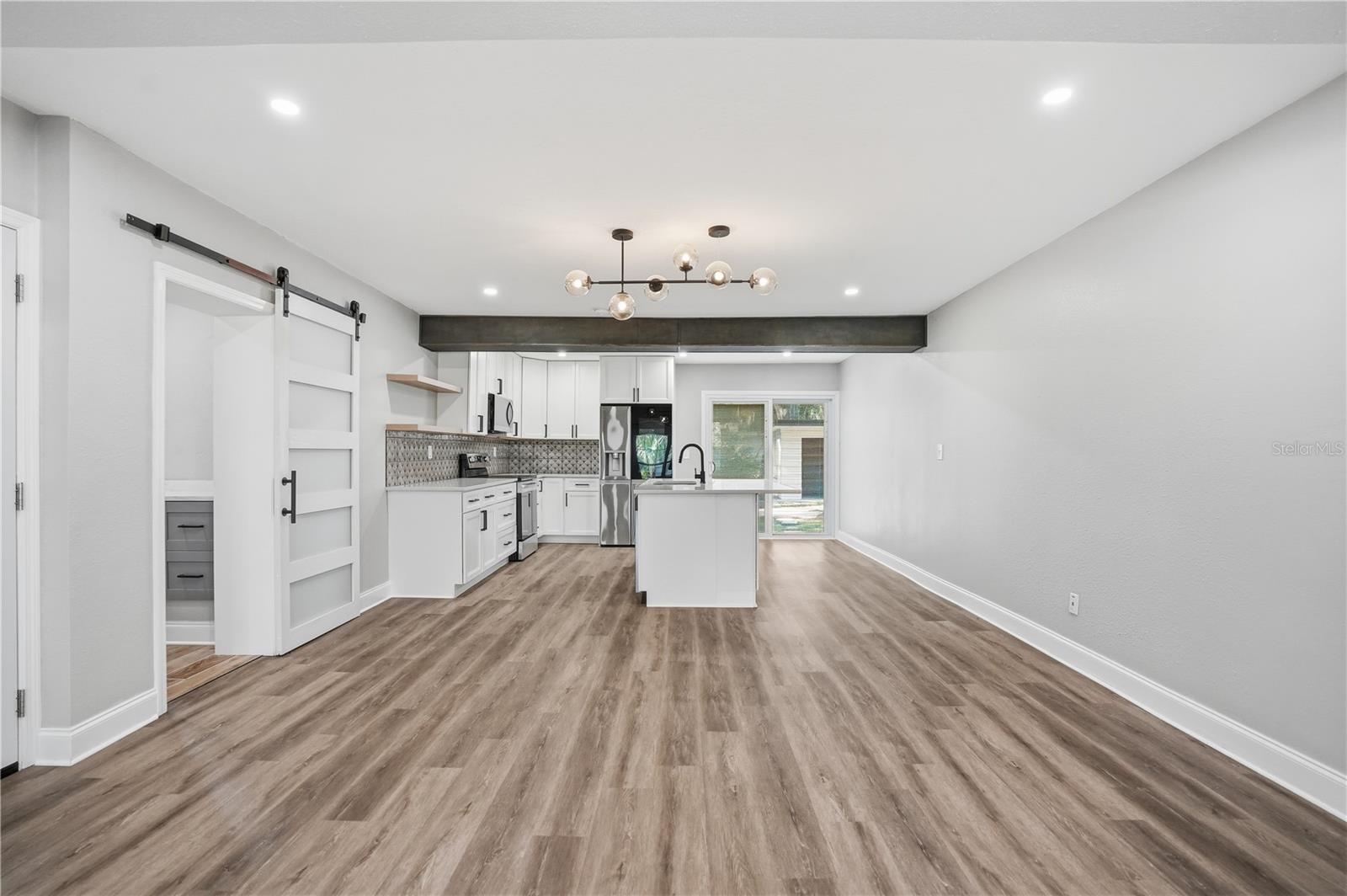 707 ABERDEEN CIR, TAMPA, FL — photo 11
