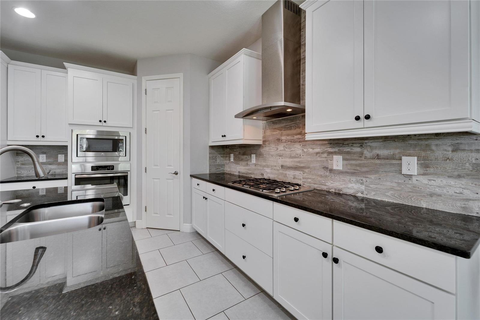 606 WINTERSIDE DR, APOLLO BEACH, FL — photo 18