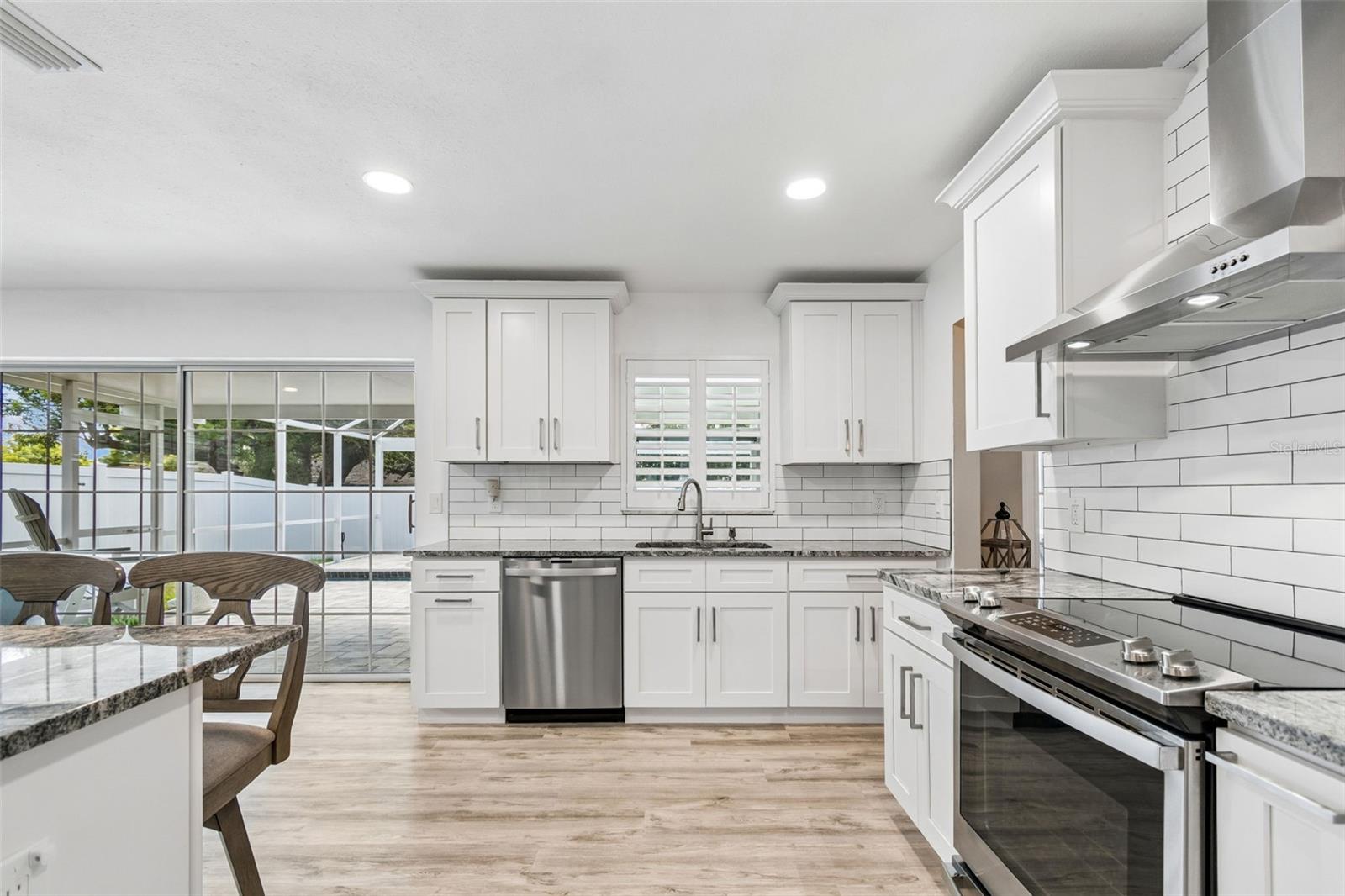 9045 RIDGE RD, SEMINOLE, FL — photo 5
