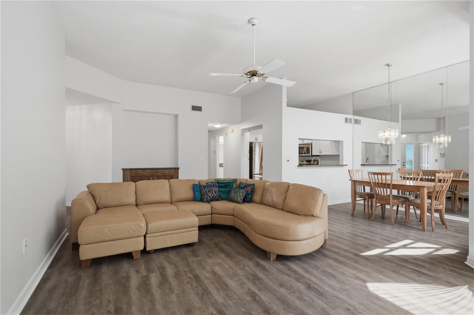 215 CLAYS TRL, OLDSMAR, FL — photo 4