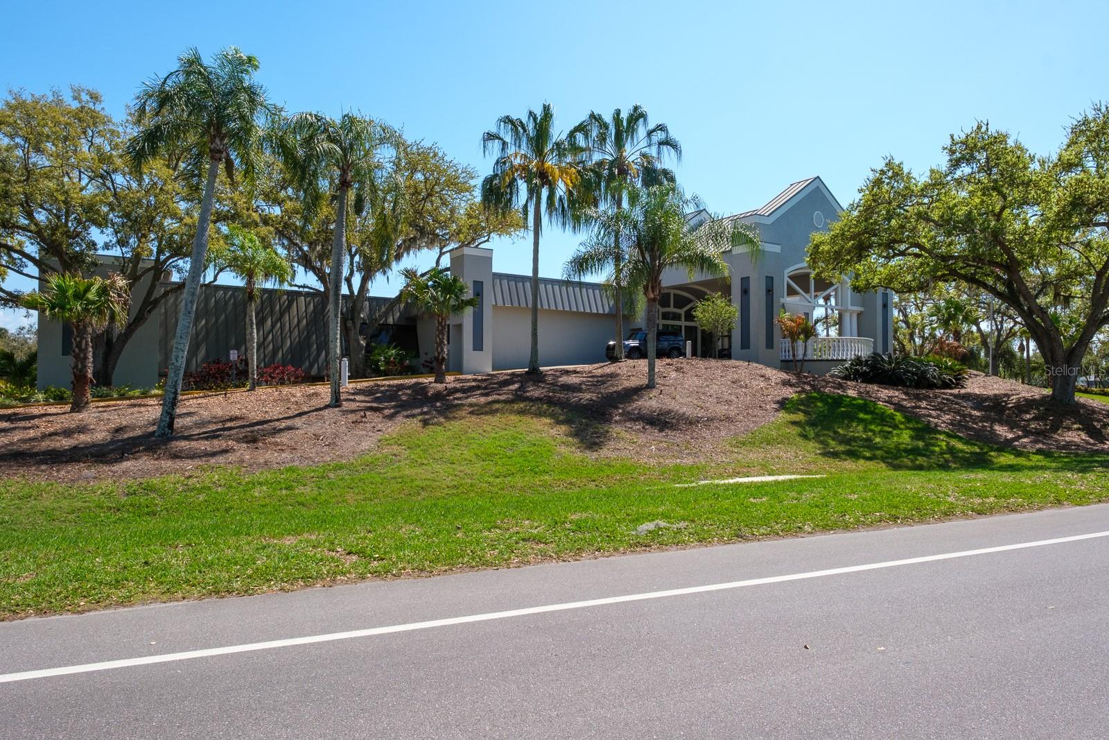 215 CLAYS TRL, OLDSMAR, FL — photo 28