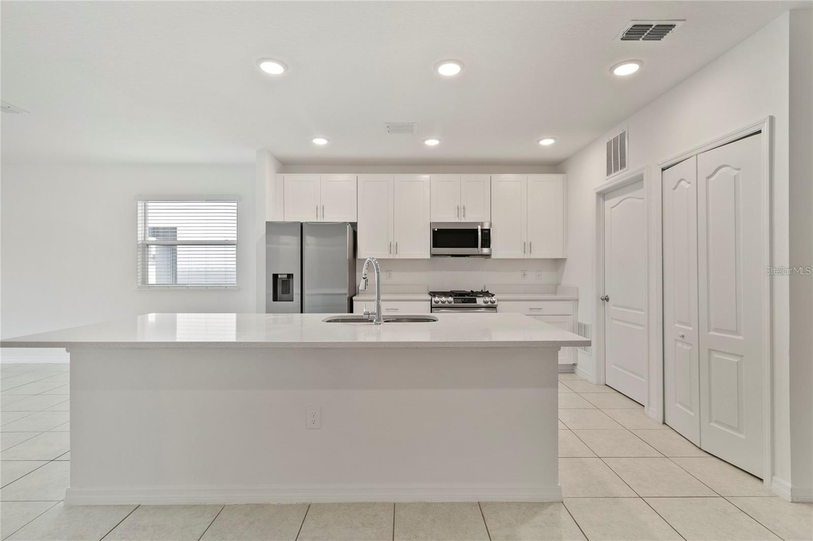 1154 OAK BLUFF DR, DAVENPORT, FL — photo 7