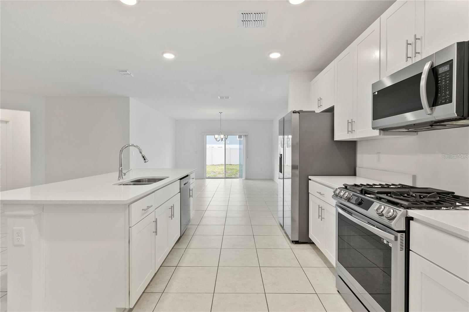 1154 OAK BLUFF DR, DAVENPORT, FL — photo 9