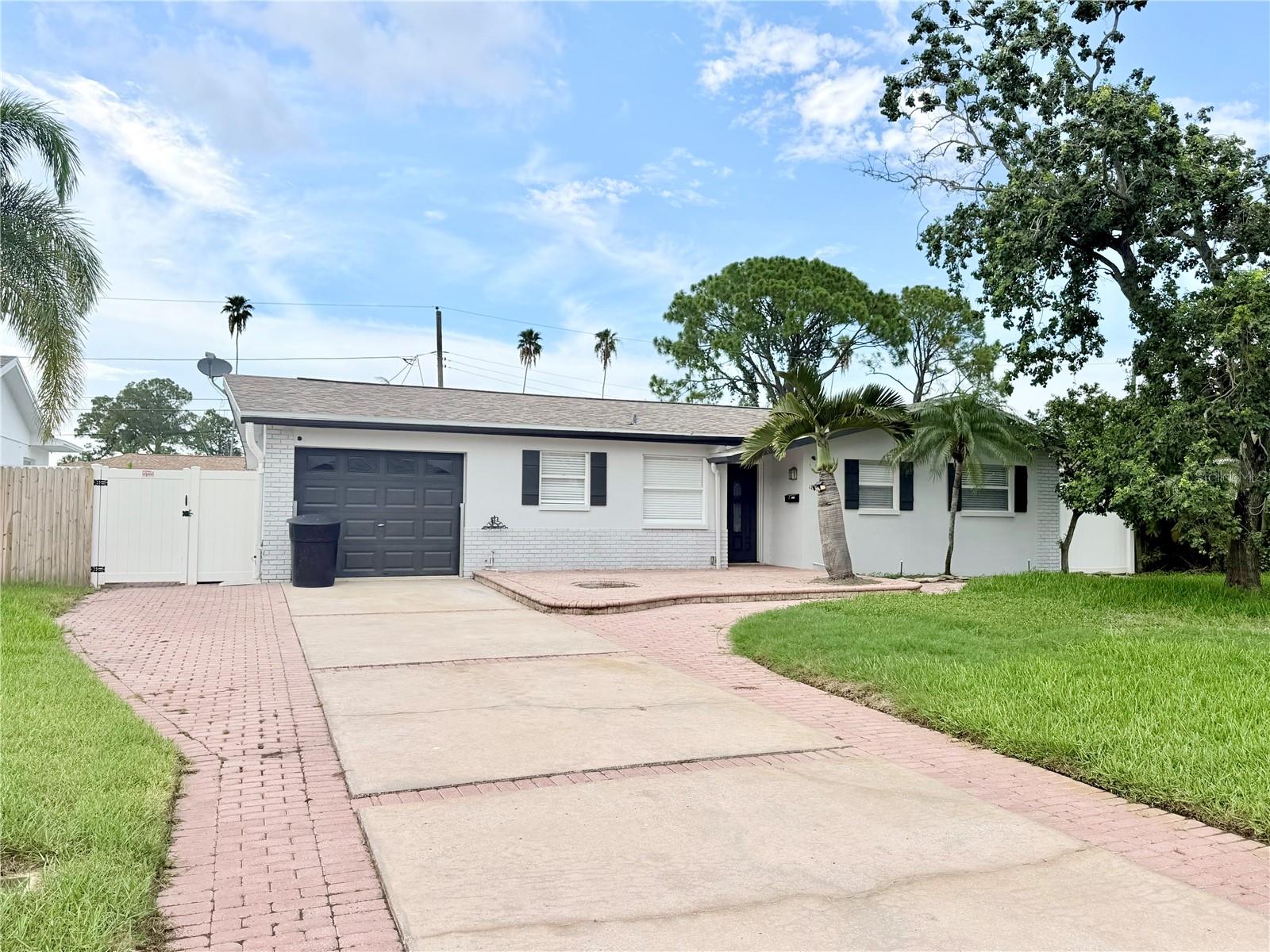 1827 OKLAHOMA AVE NE, ST PETERSBURG, FL