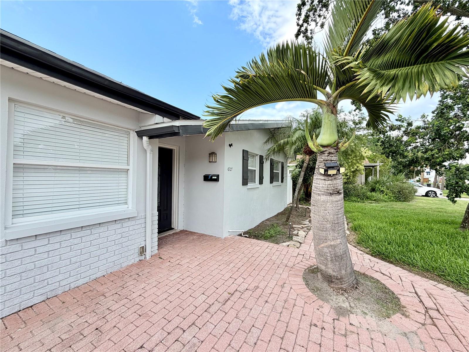 1827 OKLAHOMA AVE NE, ST PETERSBURG, FL — photo 2