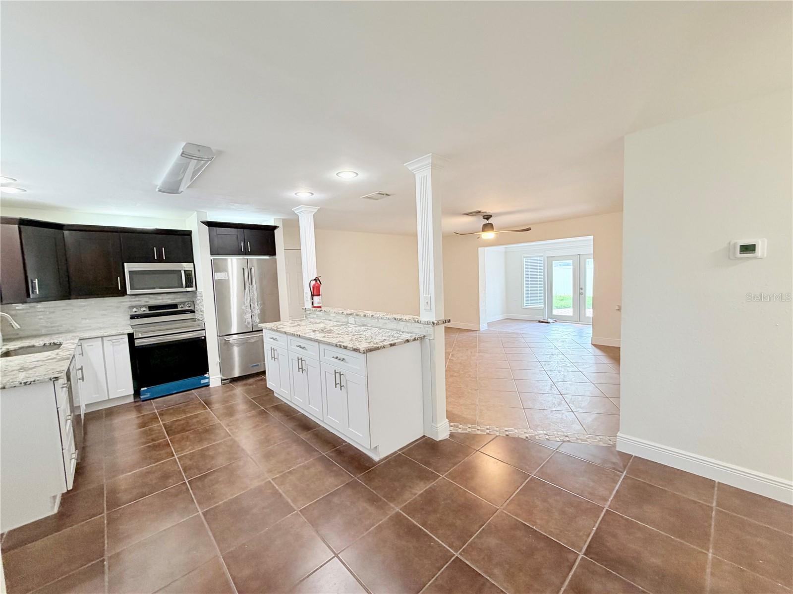 1827 OKLAHOMA AVE NE, ST PETERSBURG, FL — photo 4
