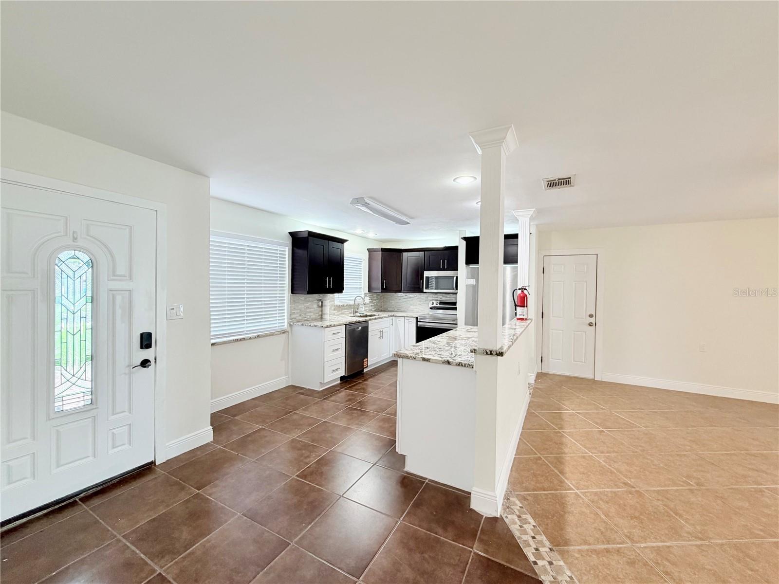 1827 OKLAHOMA AVE NE, ST PETERSBURG, FL — photo 6