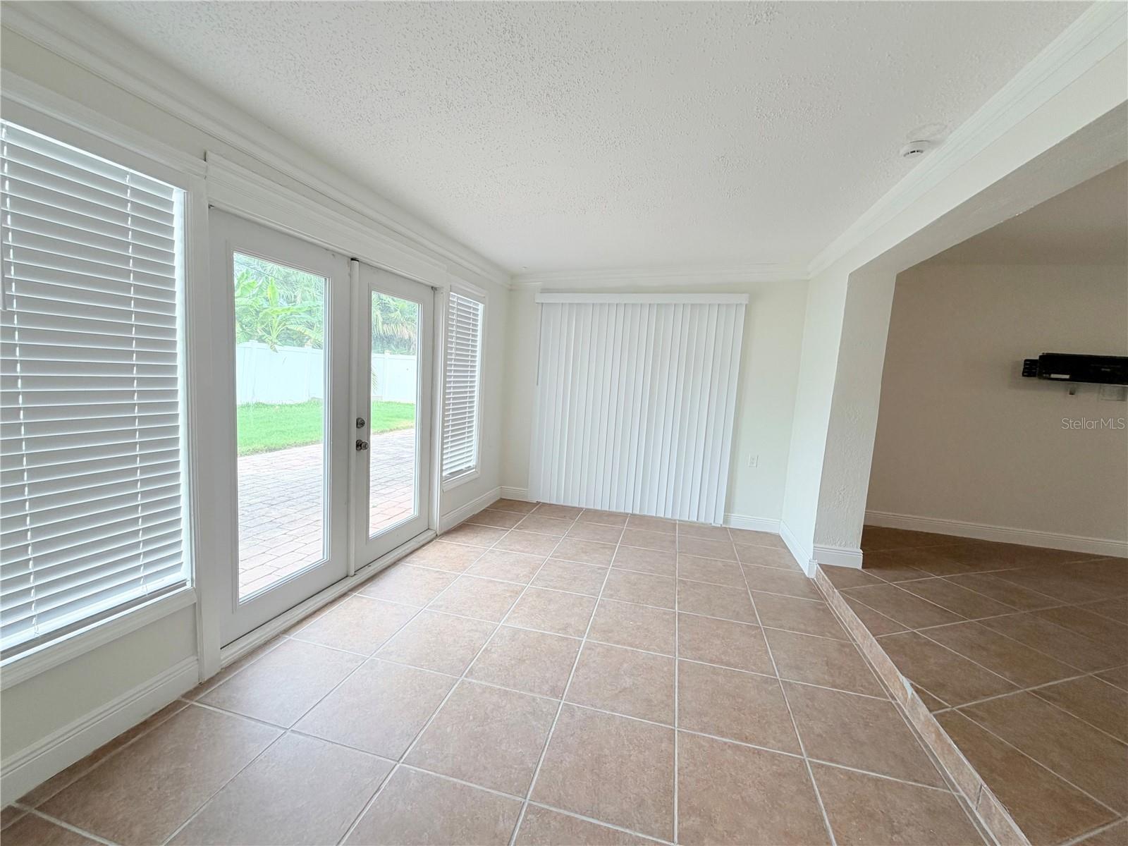 1827 OKLAHOMA AVE NE, ST PETERSBURG, FL — photo 9