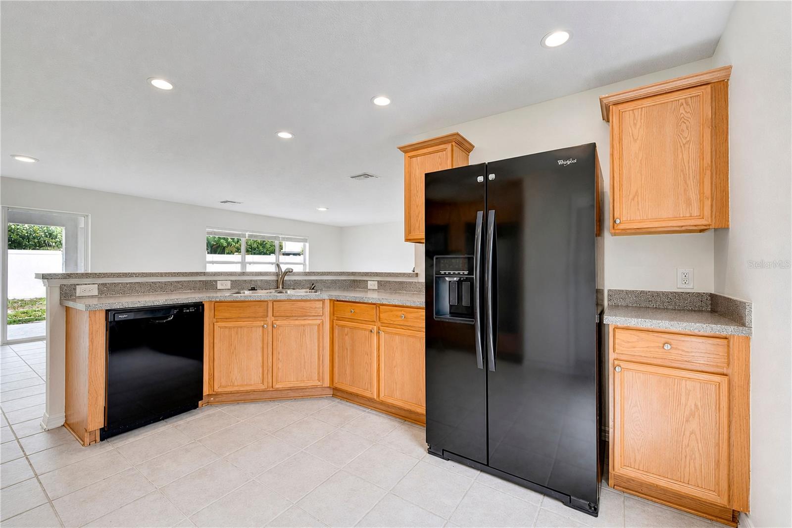 10725 BAMBOO ROD CIR, RIVERVIEW, FL — photo 7