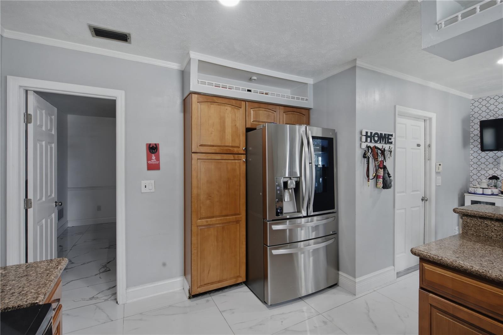 1124 KING ARTHUR CT, VALRICO, FL — photo 13