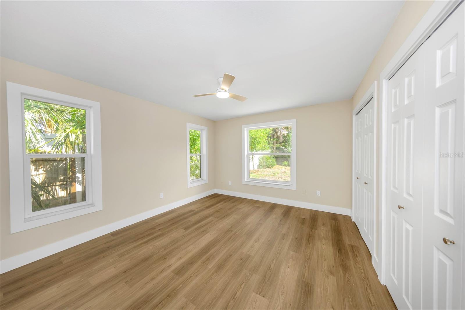 8017 31ST AVE N, ST PETERSBURG, FL — photo 16