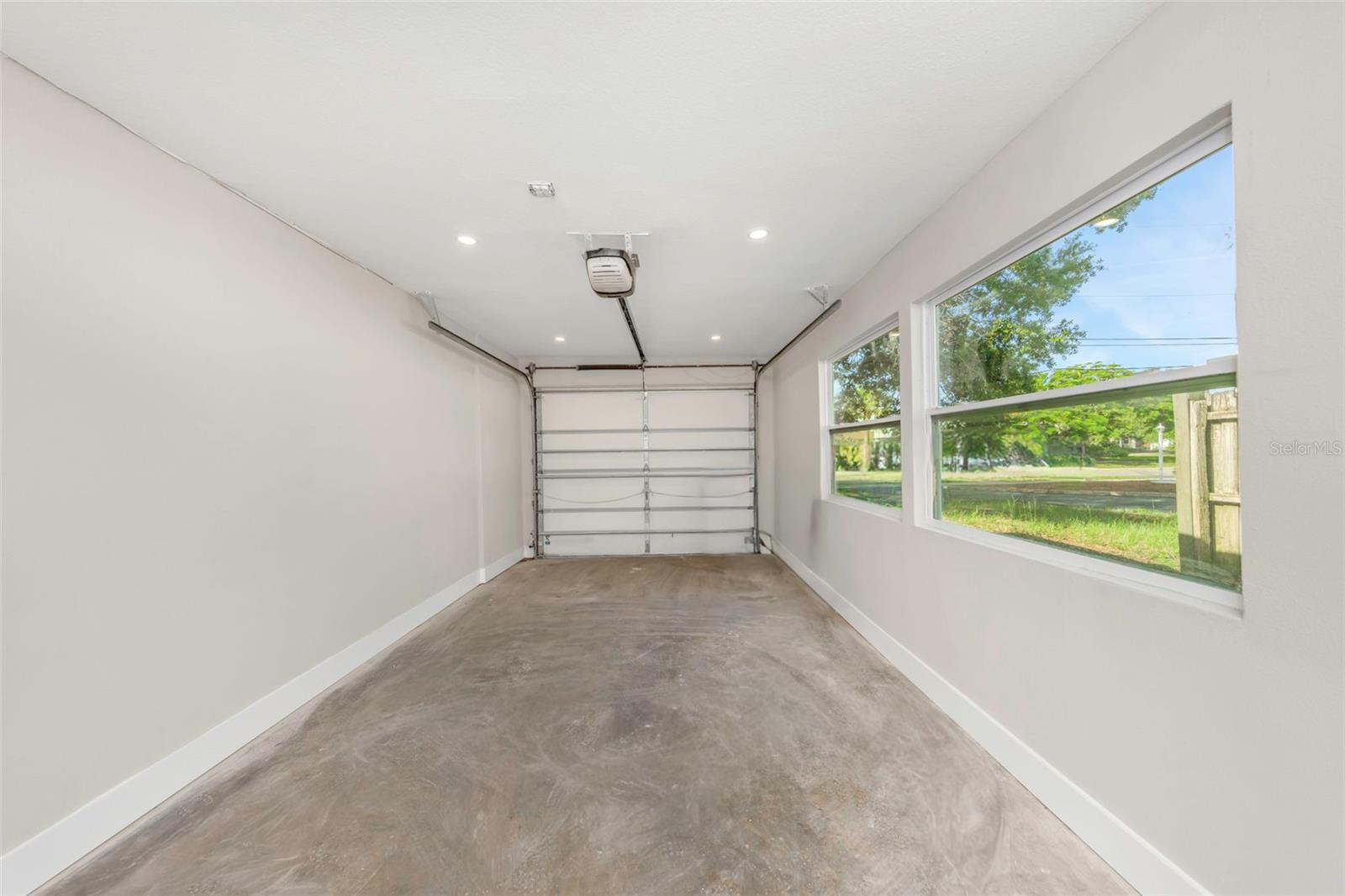 8017 31ST AVE N, ST PETERSBURG, FL — photo 24