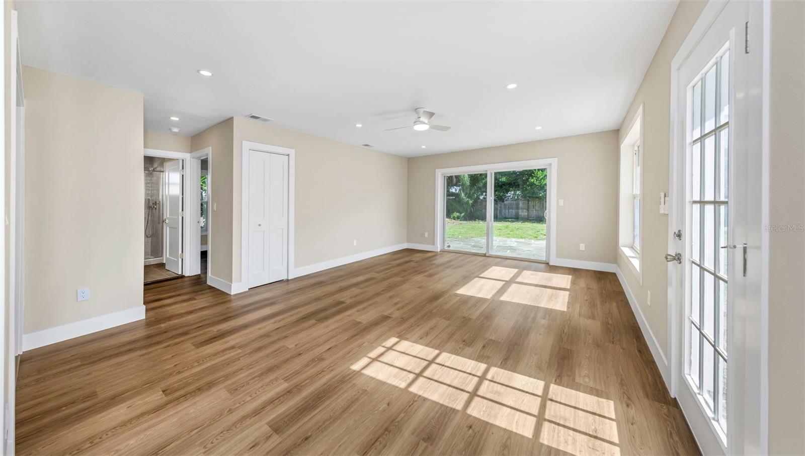 8017 31ST AVE N, ST PETERSBURG, FL — photo 27