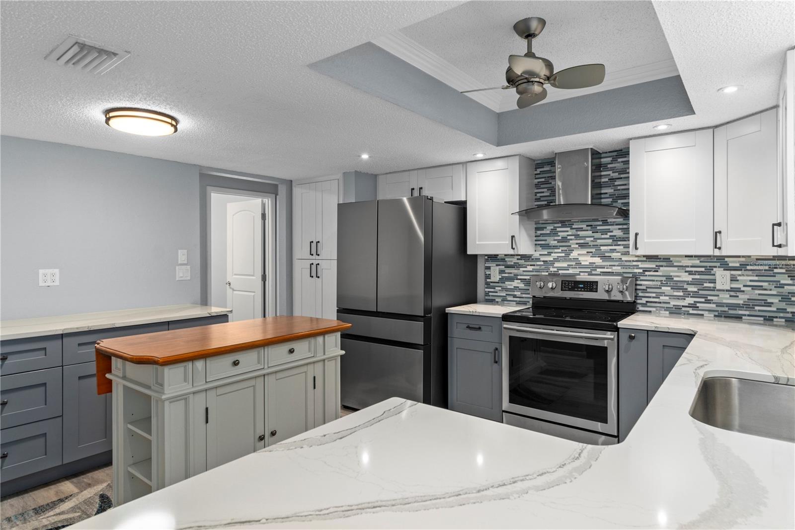 9799 HORIZON DR, SPRING HILL, FL — photo 12