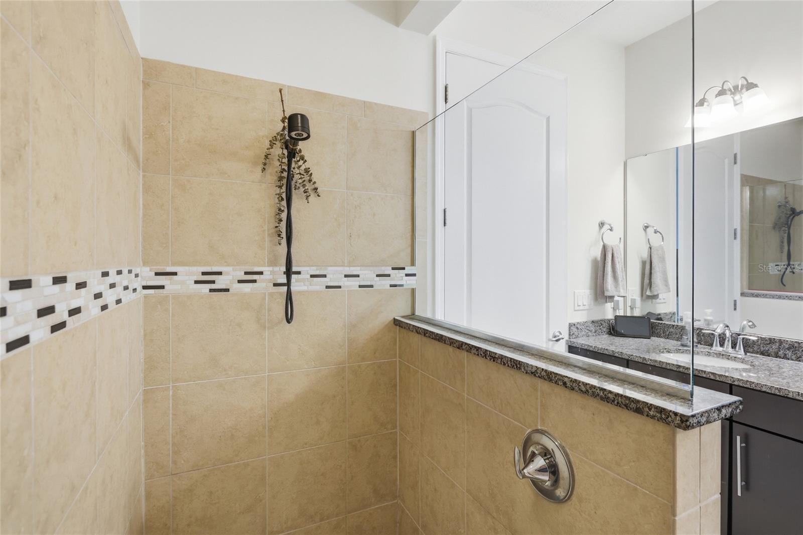 8105 LAUREATE BLVD, ORLANDO, FL — photo 34