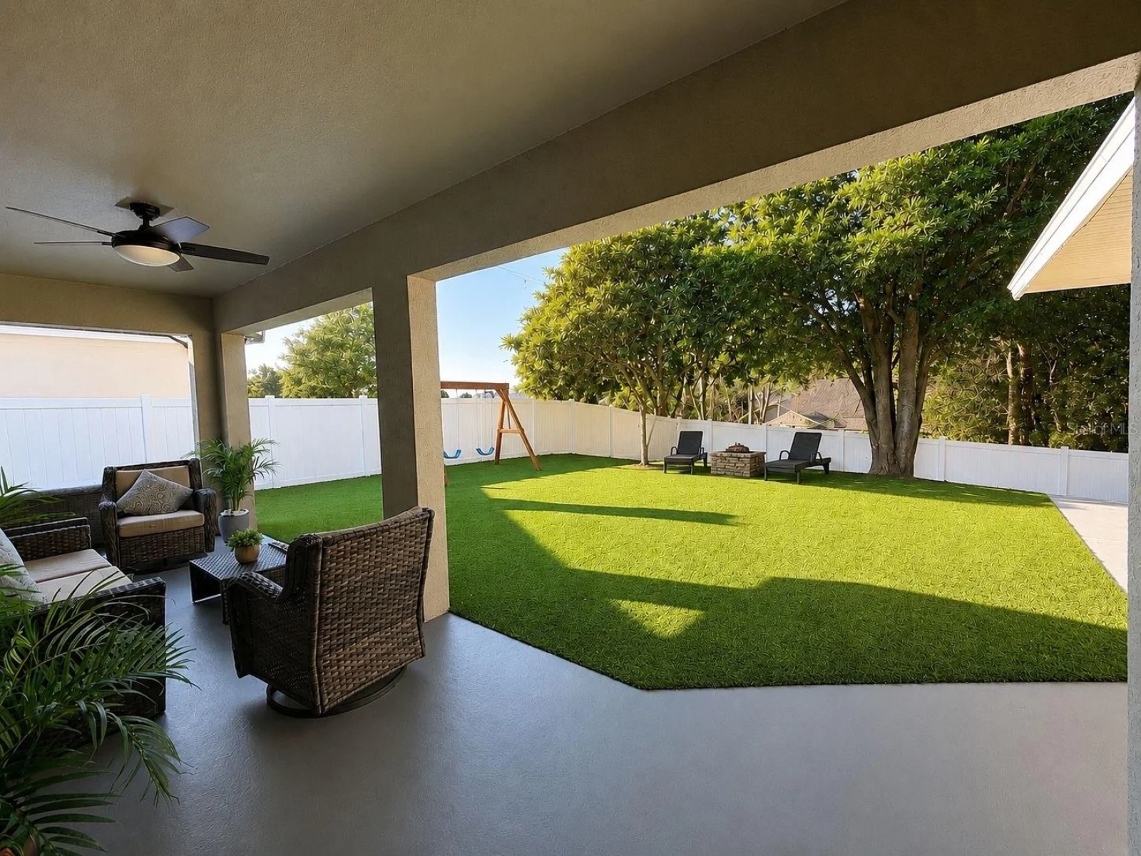2526 HOLLY BERRY CIR, CLERMONT, FL — photo 11