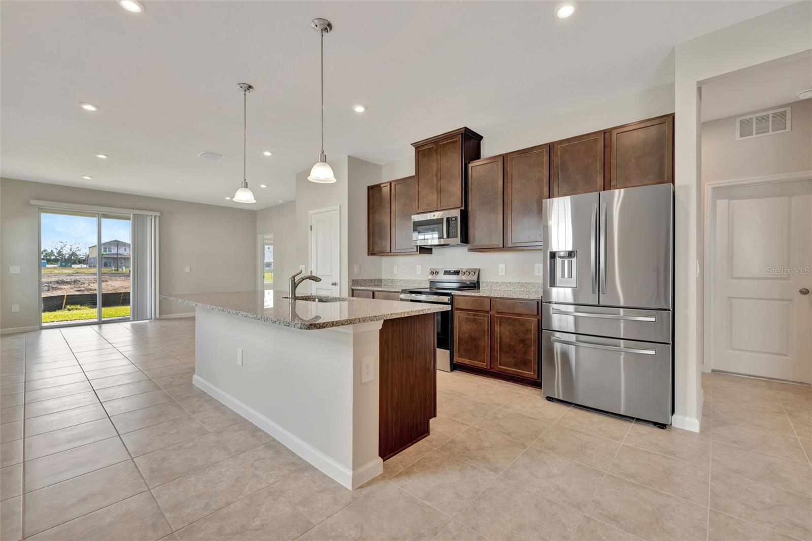 4525 PIPPIN LN, LAKEWOOD RANCH, FL — photo 4