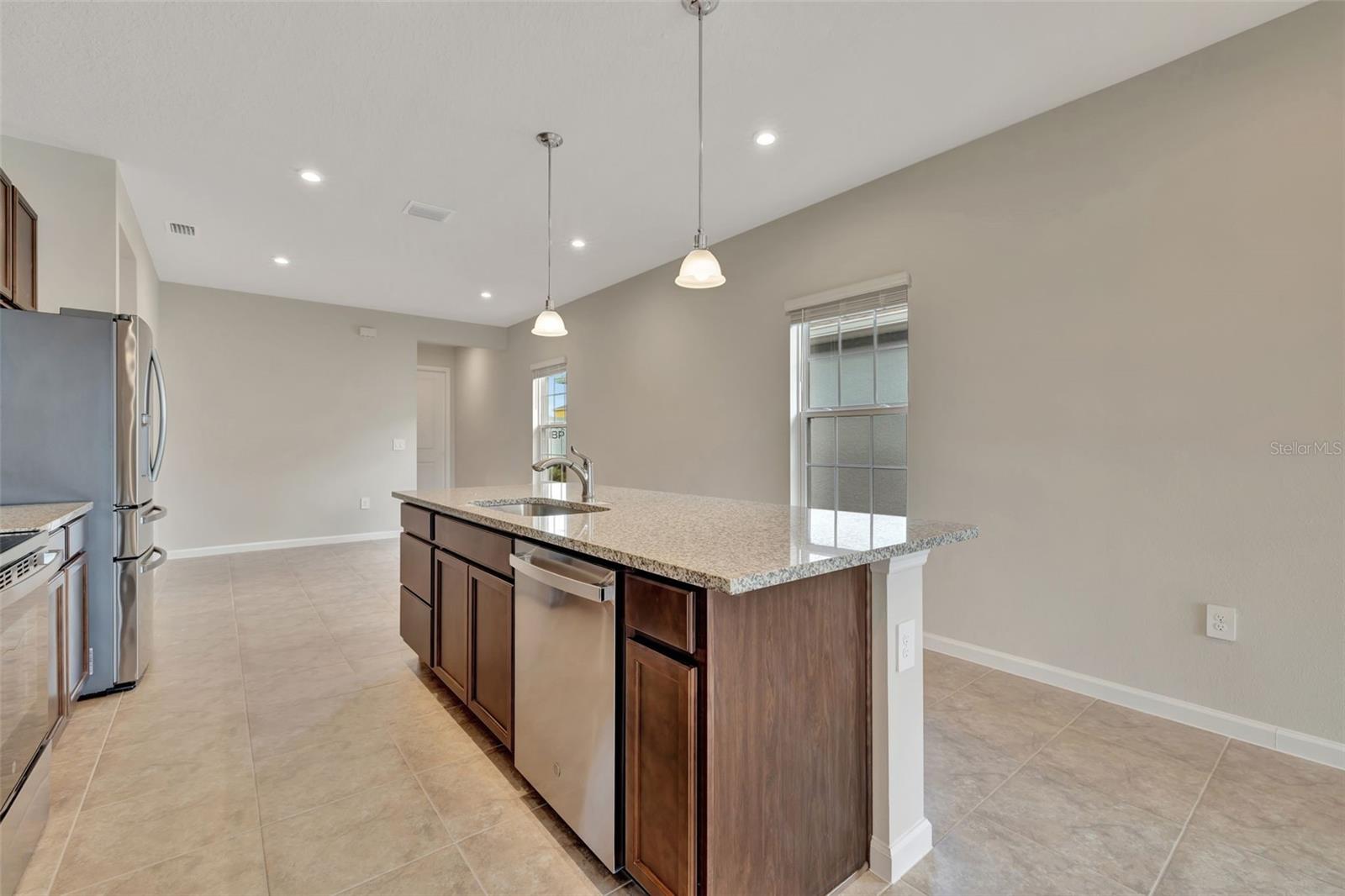 4525 PIPPIN LN, LAKEWOOD RANCH, FL — photo 8
