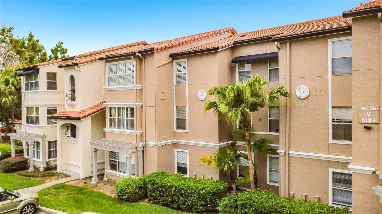 5144 CONROY RD #13, ORLANDO, FL — photo 2