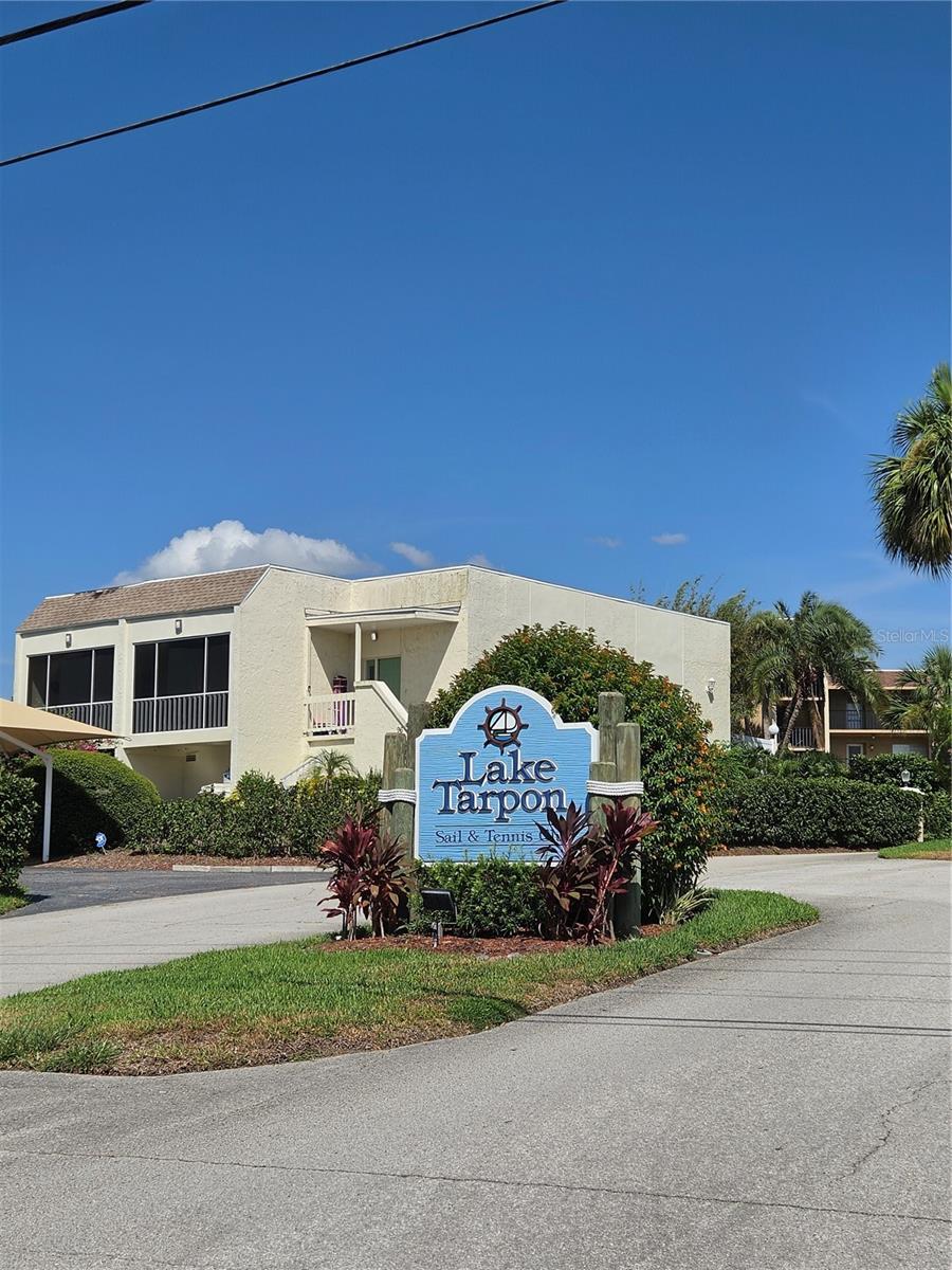 98 S HIGHLAND AVE #2002, TARPON SPRINGS, FL — photo 2