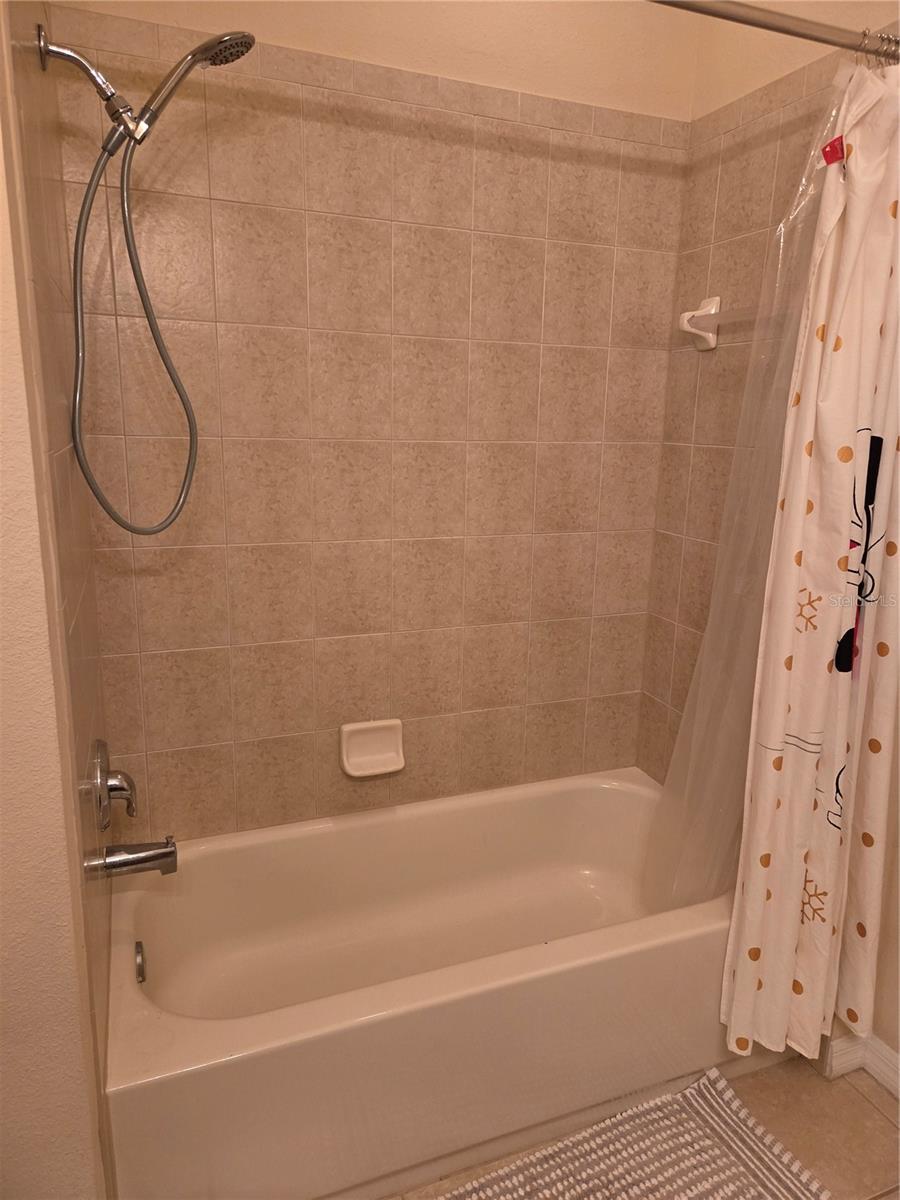 98 S HIGHLAND AVE #2002, TARPON SPRINGS, FL — photo 32