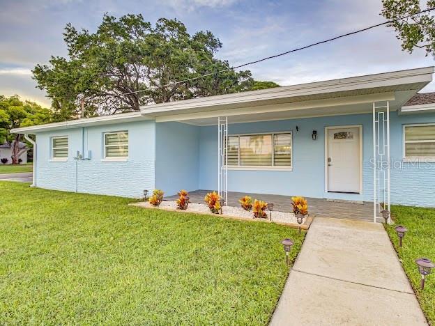 5151 DUHME RD, ST PETERSBURG, FL — photo 2
