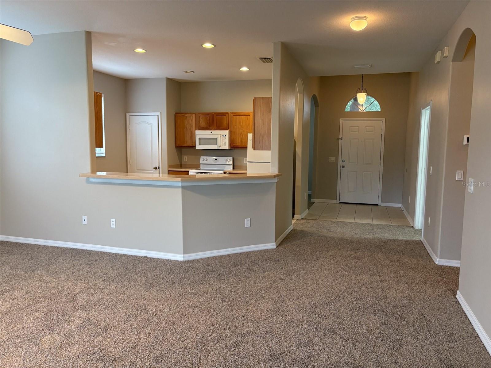 3922 WASHBURN PL, WESLEY CHAPEL, FL — photo 2