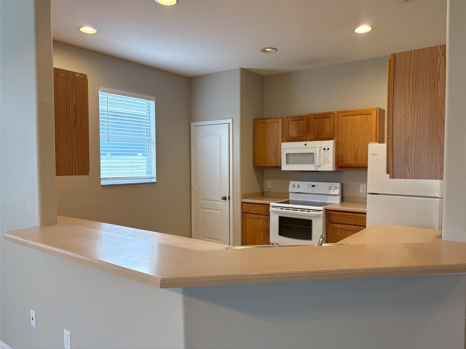 3922 WASHBURN PL, WESLEY CHAPEL, FL — photo 4