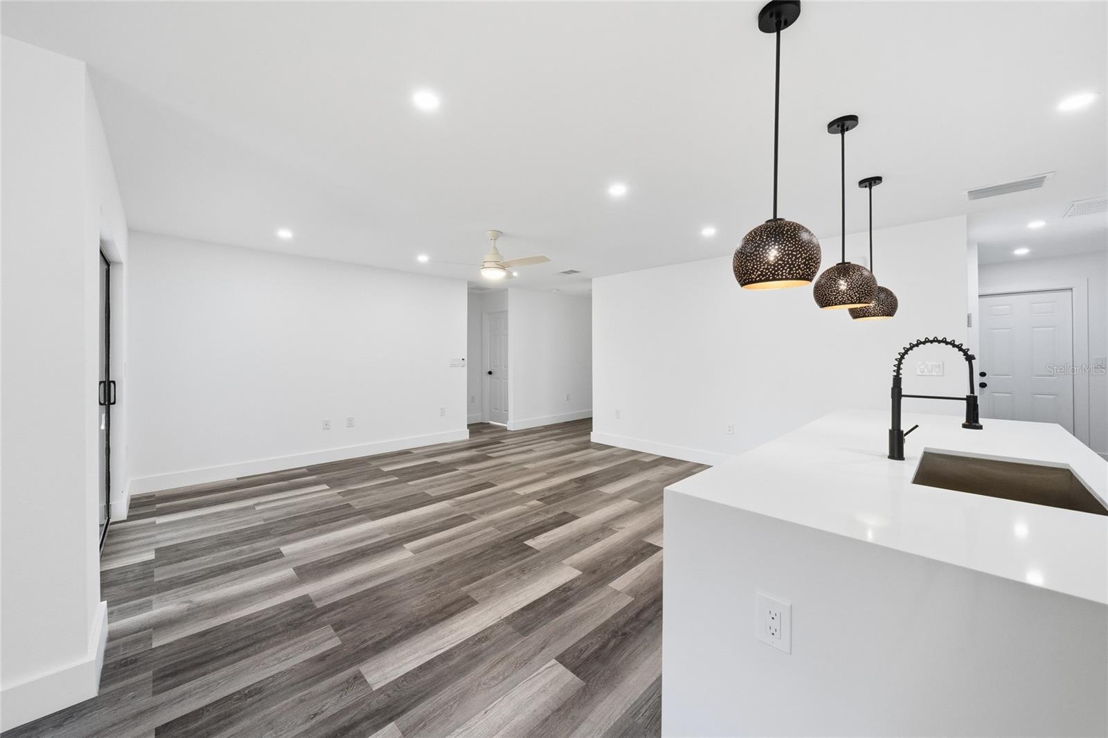 15468 CHAMBERLAIN BLVD, PORT CHARLOTTE, FL — photo 5