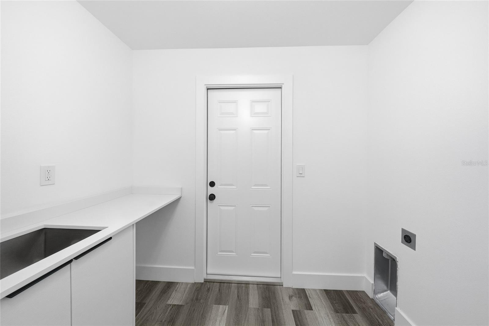 15468 CHAMBERLAIN BLVD, PORT CHARLOTTE, FL — photo 20