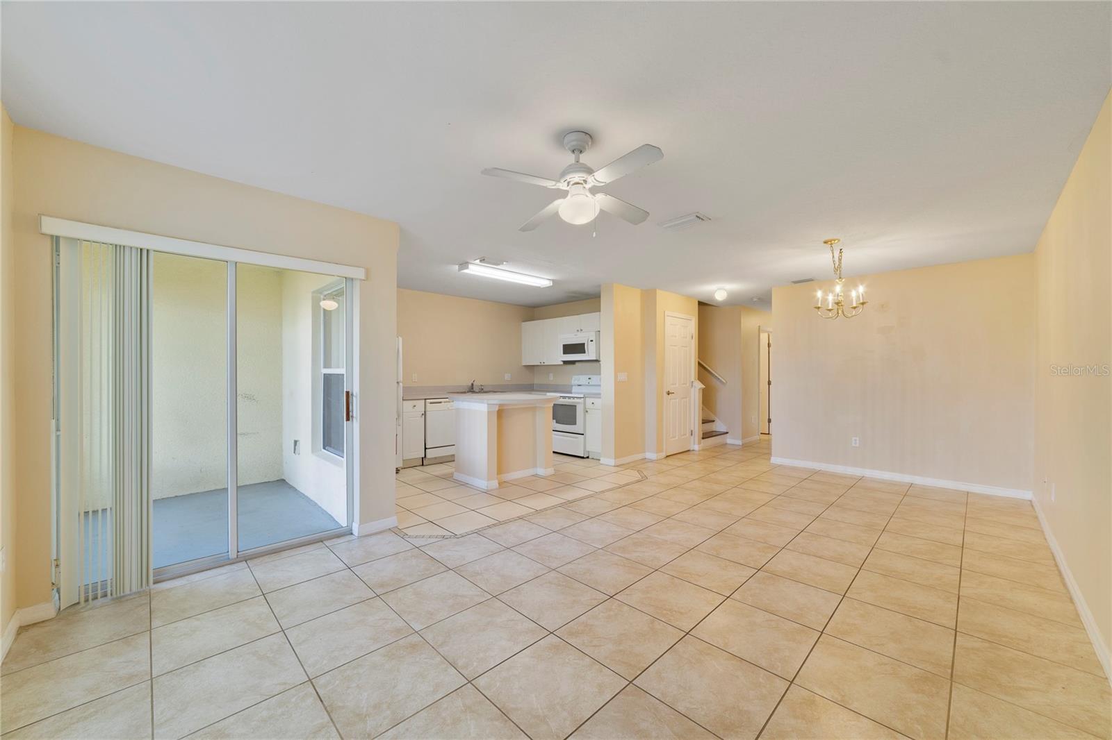2764 CLUB CORTILE CIR, KISSIMMEE, FL — photo 2