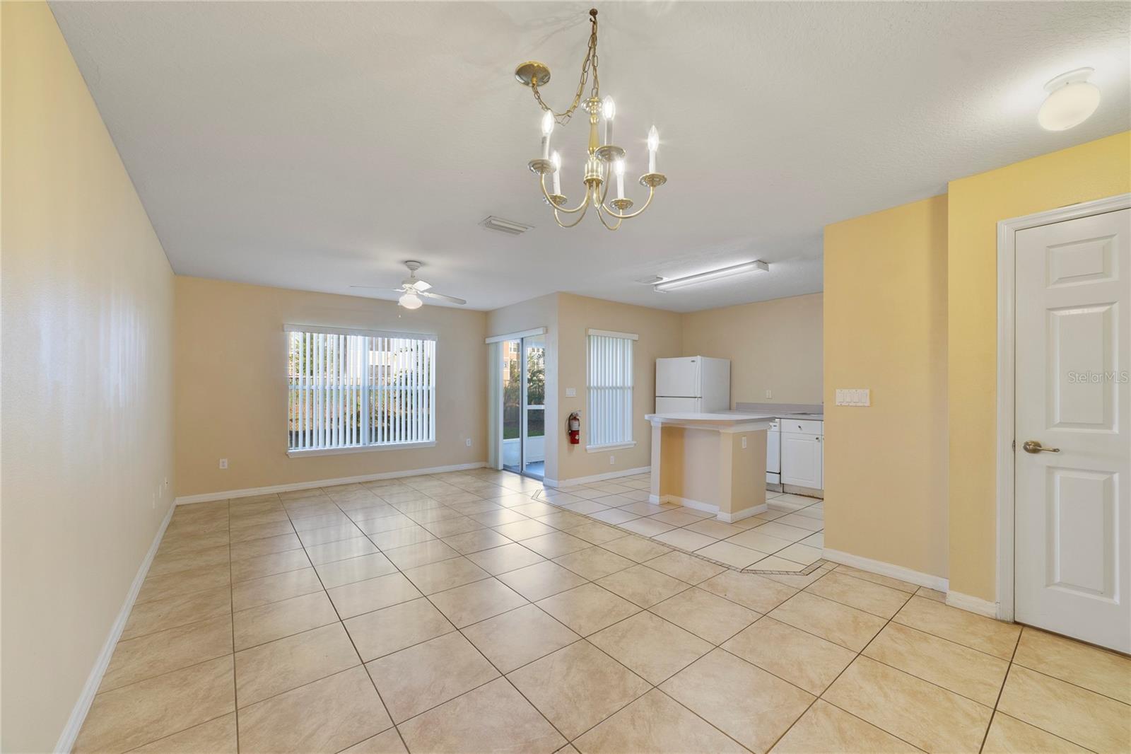 2764 CLUB CORTILE CIR, KISSIMMEE, FL — photo 4