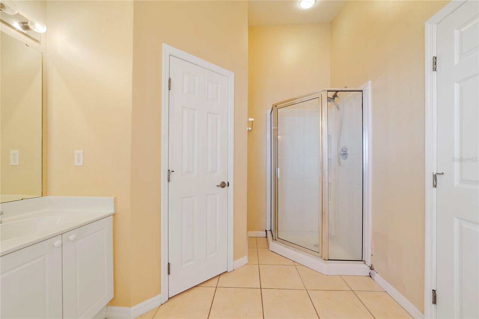 2764 CLUB CORTILE CIR, KISSIMMEE, FL — photo 11