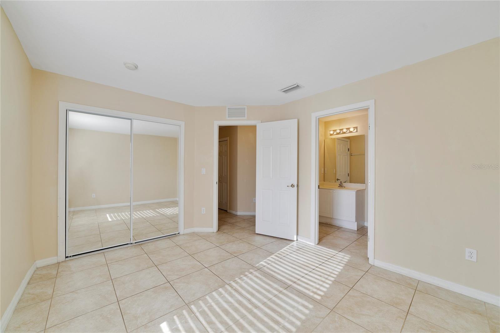 2764 CLUB CORTILE CIR, KISSIMMEE, FL — photo 17