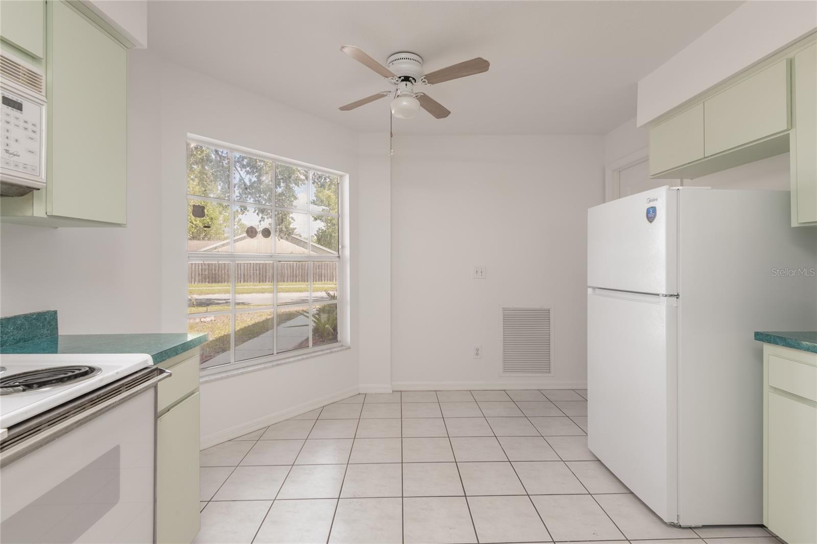 1914 WOODCUT DR, LUTZ, FL — photo 11